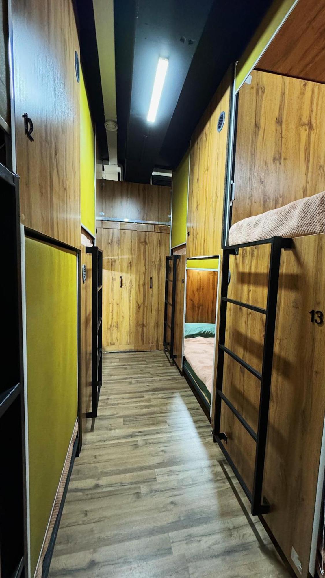 Hostel Kochevnik Capsule Hotel Almaty Exteriér fotografie