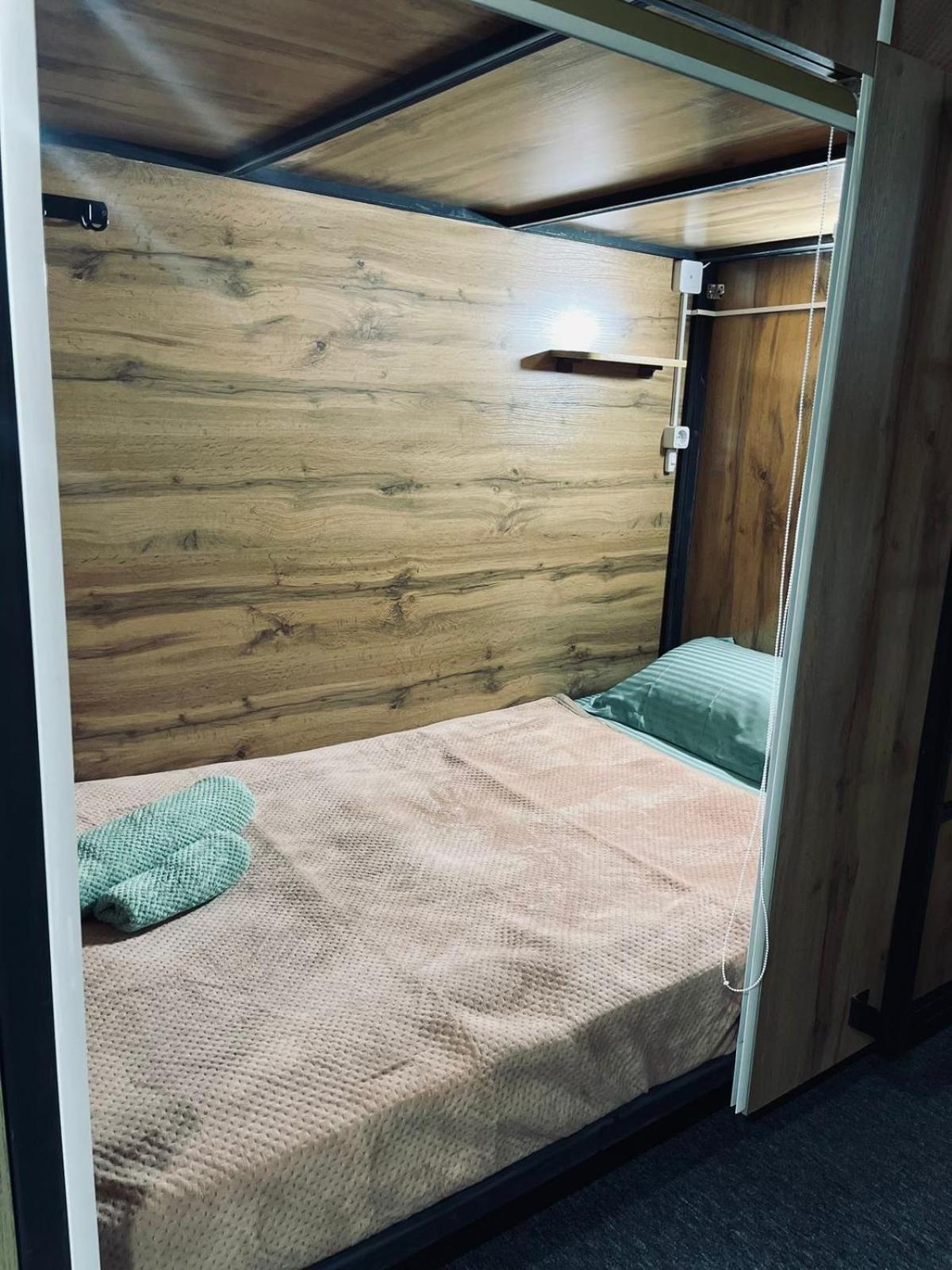 Hostel Kochevnik Capsule Hotel Almaty Exteriér fotografie