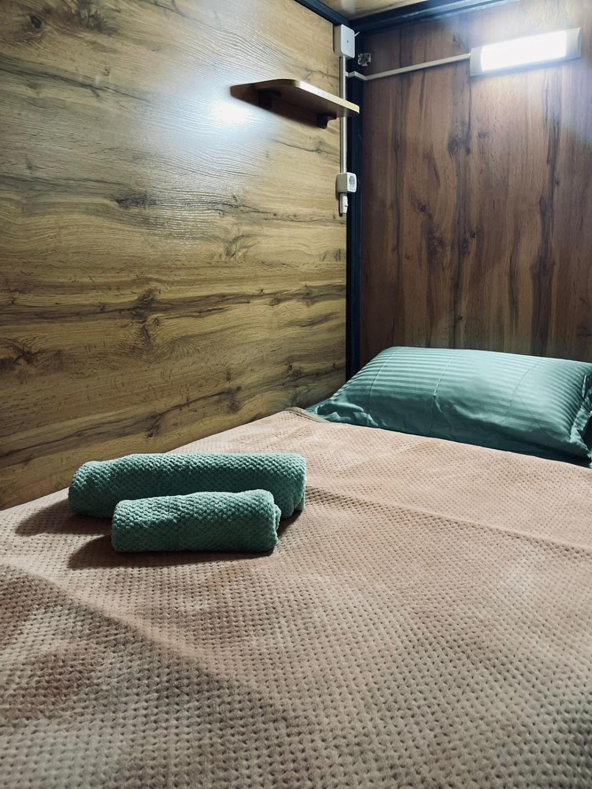 Hostel Kochevnik Capsule Hotel Almaty Exteriér fotografie