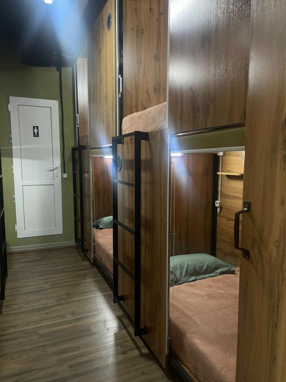 Hostel Kochevnik Capsule Hotel Almaty Exteriér fotografie