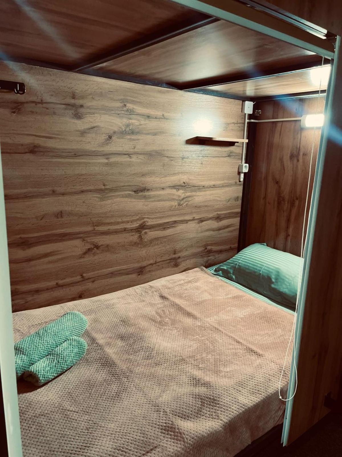 Hostel Kochevnik Capsule Hotel Almaty Exteriér fotografie